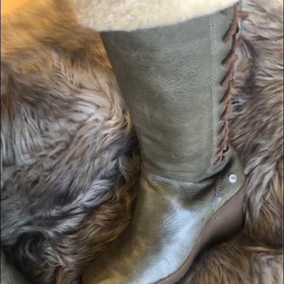 UGG leather boots size 6 - Picture 2 of 8